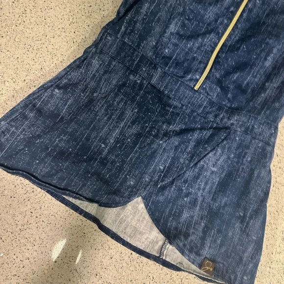 Jaanuu Scrub Set Denim Print Peplum Top Zippers Gold Details XS - Picture 11 of 16